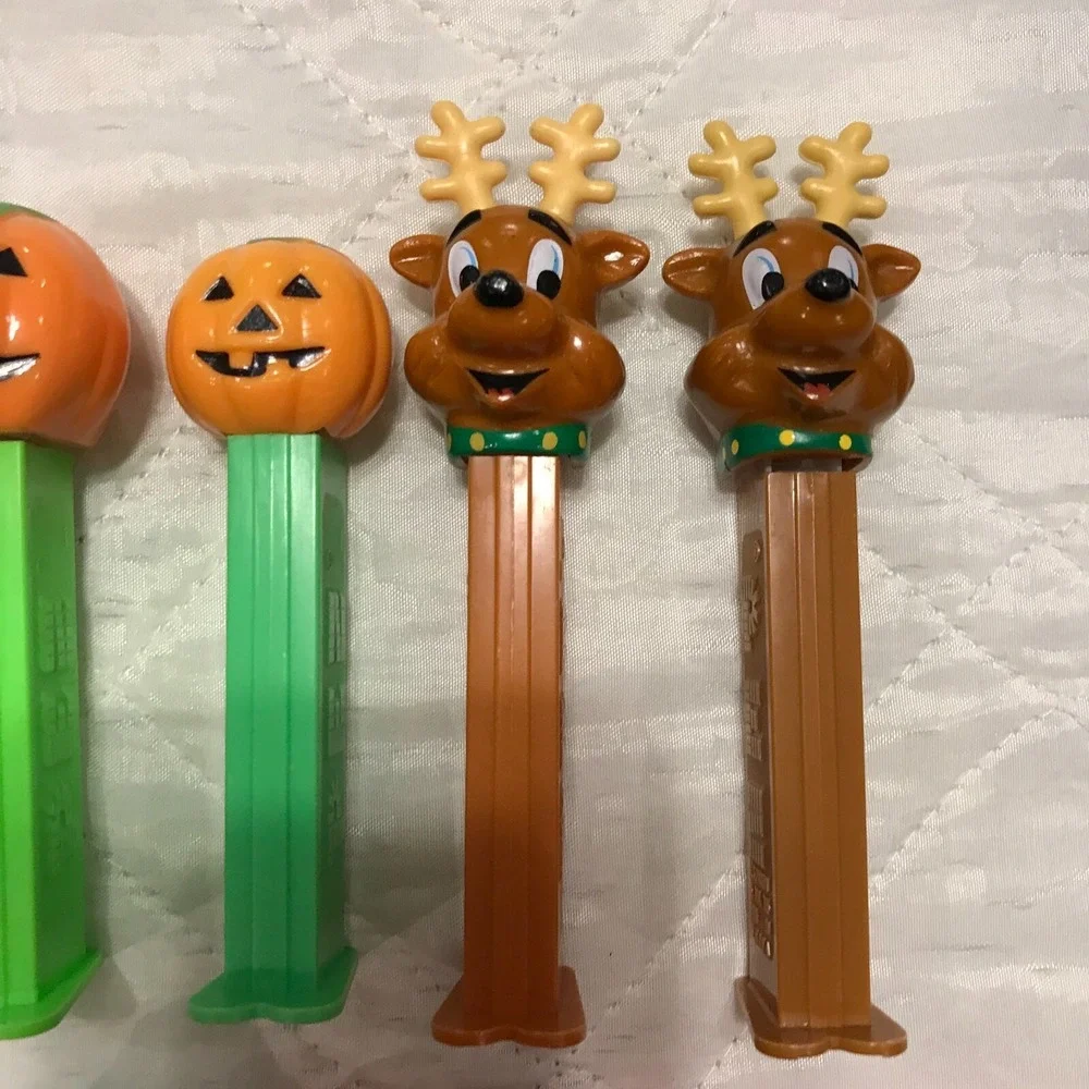 14 Vintage Holiday‎ PEZ Dispender Lot